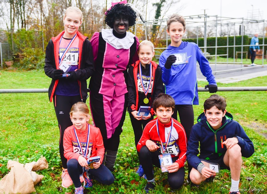 Winnaars 1,2 km jeugdloop Sinterklaasloop 2018 AV Suomi Santpoort