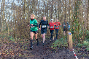 Bochtjes en smalle paadjes kenmerkend voor deze cross