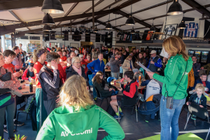 Prijsuitreiking 6,4  en 9,6 km in de kantine van VV IJmuiden